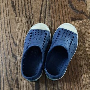 Natives! Size 8 toddler